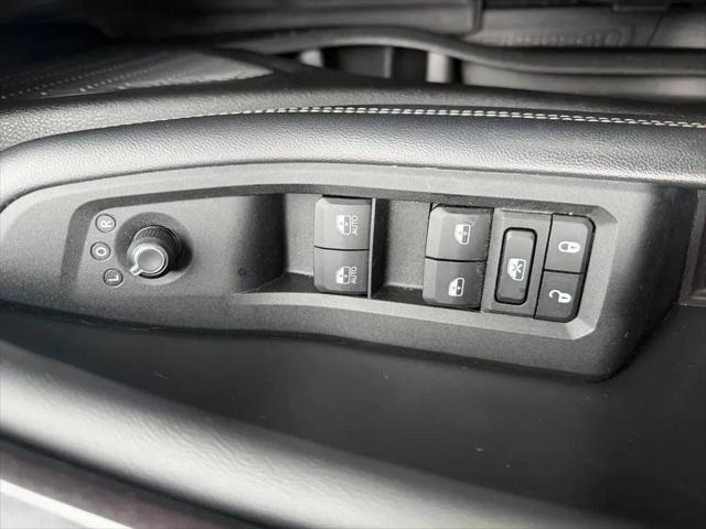 2023 Jeep Grand Cherokee L Laredo 4x4