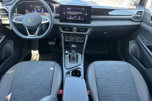 2026 Volkswagen Taos SE Black