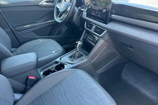 2026 Volkswagen Taos SE Black