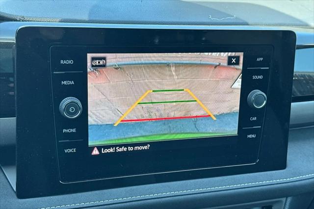2026 Volkswagen Taos SE Black