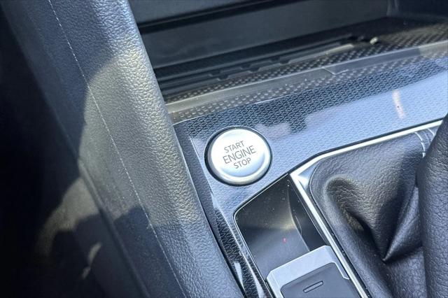 2026 Volkswagen Taos SE Black