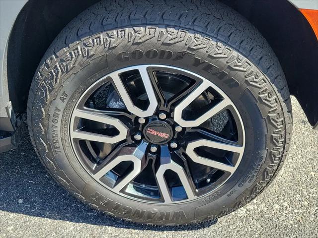 2024 GMC Yukon 4WD AT4