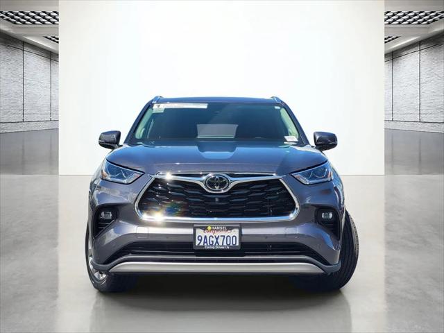 2022 Toyota Highlander Platinum