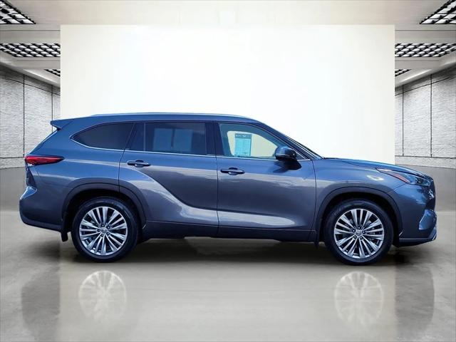 2022 Toyota Highlander Platinum