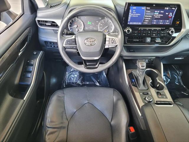 2022 Toyota Highlander Platinum