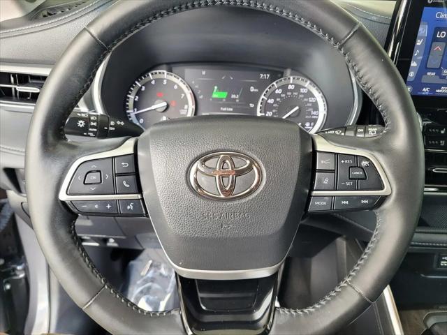 2022 Toyota Highlander Platinum