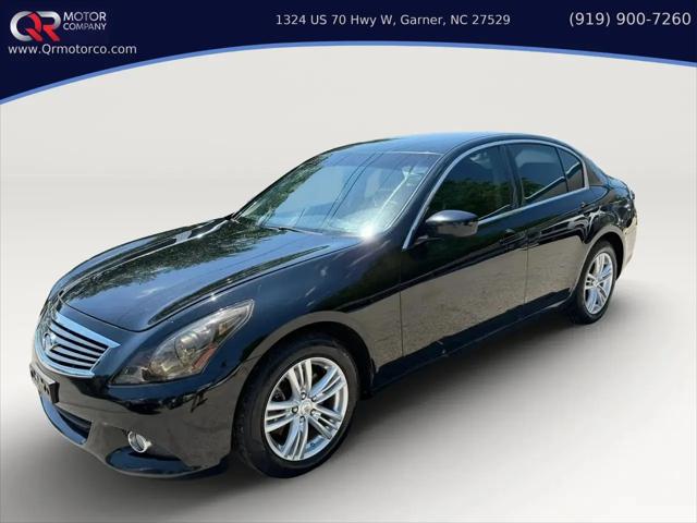 2015 INFINITI Q40 Standard
