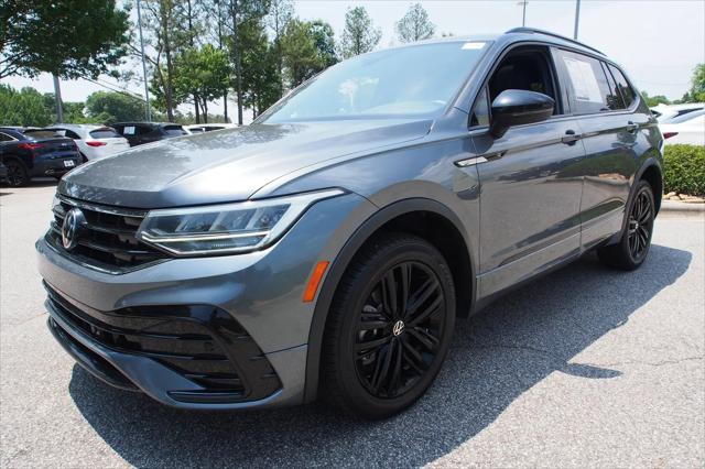 2022 Volkswagen Tiguan 2.0T SE R-Line Black