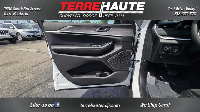 2026 Jeep Grand Cherokee L Altitude 4x4