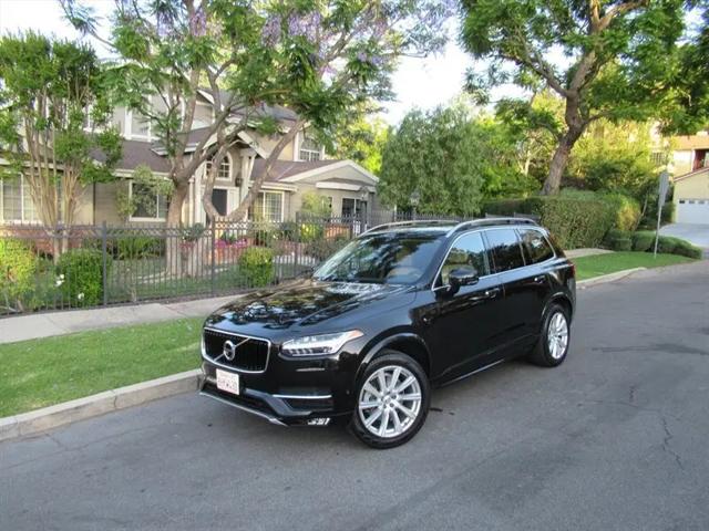 2016 Volvo XC90 T6 Momentum