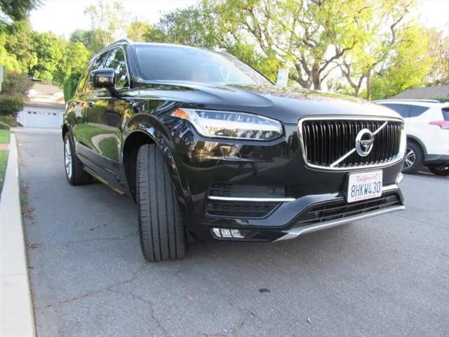 2016 Volvo XC90 T6 Momentum