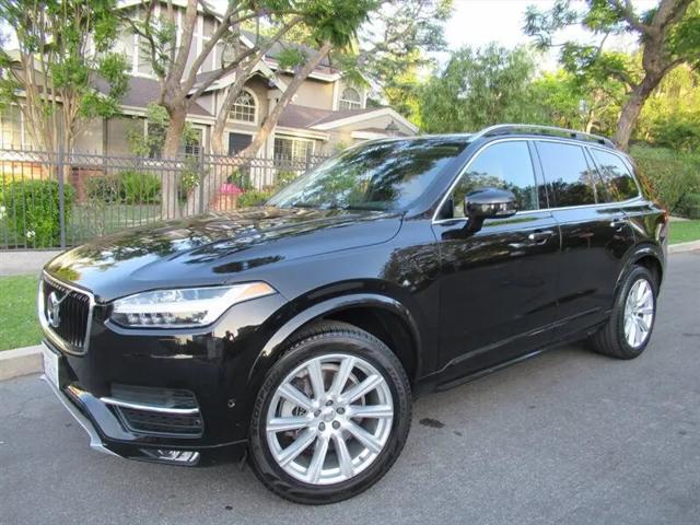 2016 Volvo XC90 T6 Momentum