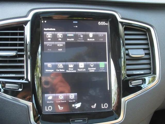2016 Volvo XC90 T6 Momentum