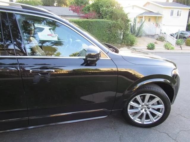 2016 Volvo XC90 T6 Momentum