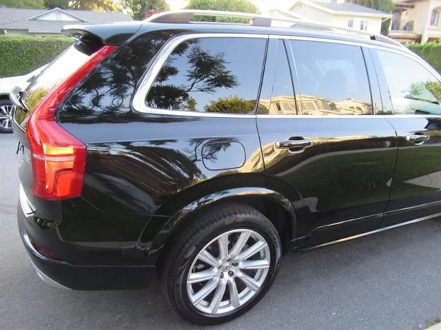 2016 Volvo XC90 T6 Momentum