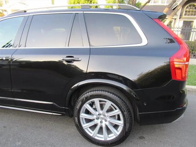 2016 Volvo XC90 T6 Momentum