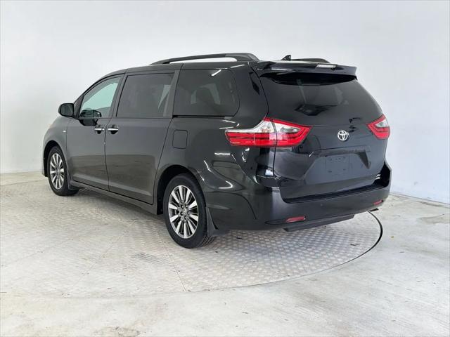 2020 Toyota Sienna XLE