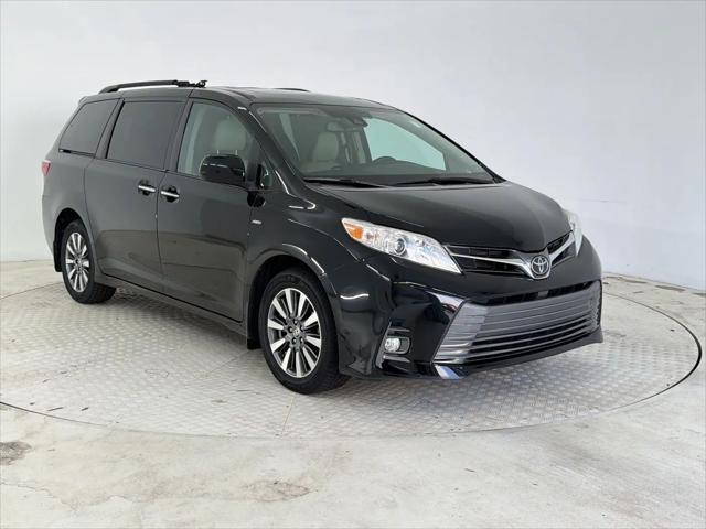 2020 Toyota Sienna XLE