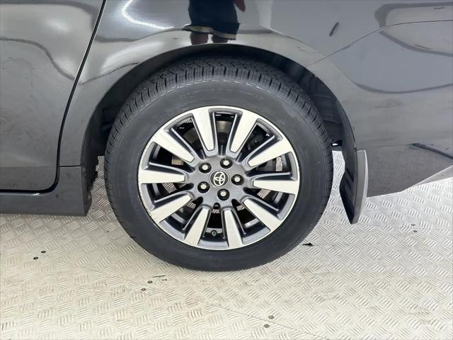 2020 Toyota Sienna XLE