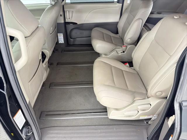 2020 Toyota Sienna XLE
