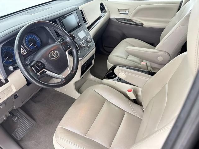 2020 Toyota Sienna XLE