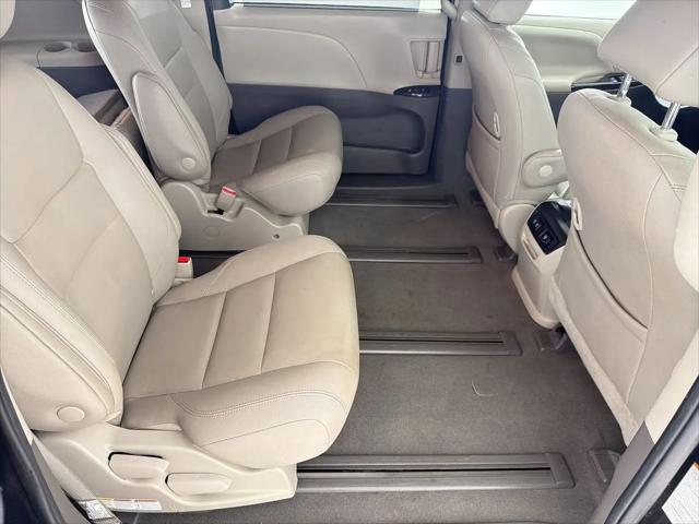 2020 Toyota Sienna XLE