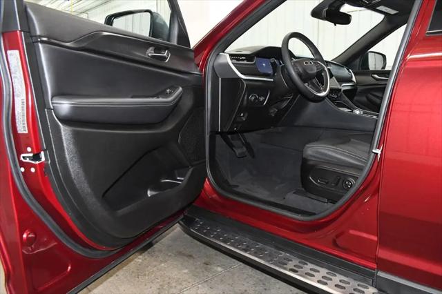 2024 Jeep Grand Cherokee L Laredo X 4x4