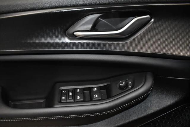2024 Jeep Grand Cherokee L Laredo X 4x4
