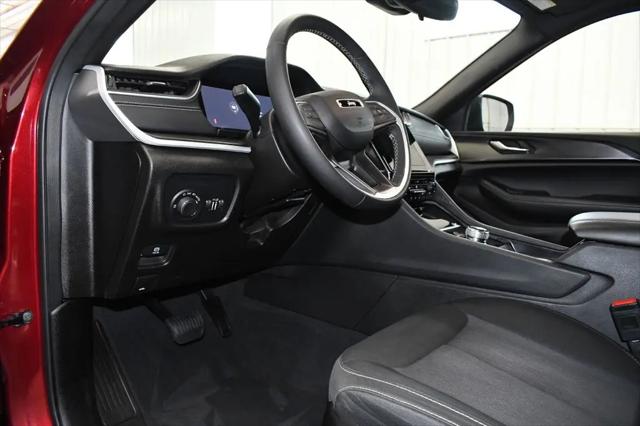2024 Jeep Grand Cherokee L Laredo X 4x4