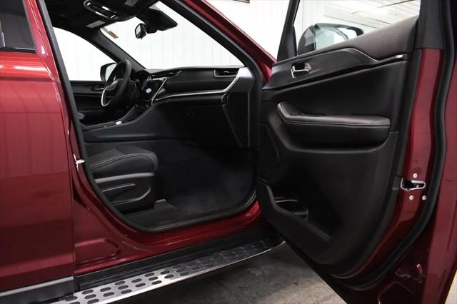 2024 Jeep Grand Cherokee L Laredo X 4x4