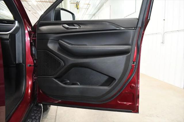 2024 Jeep Grand Cherokee L Laredo X 4x4