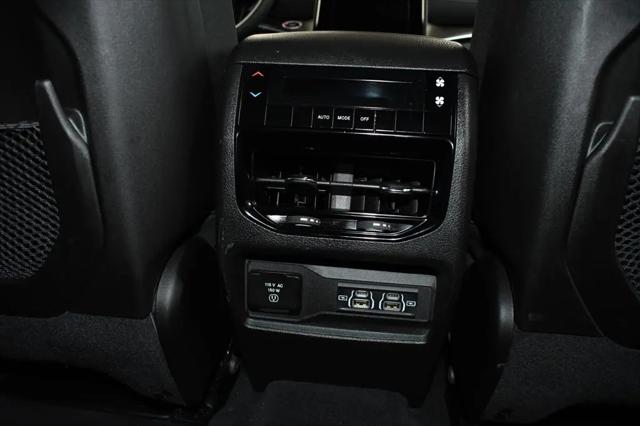 2024 Jeep Grand Cherokee L Laredo X 4x4