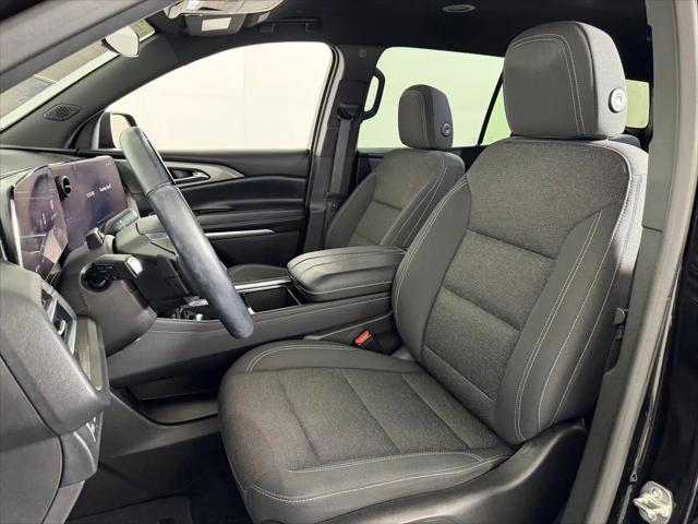 2025 Chevrolet Traverse AWD LT
