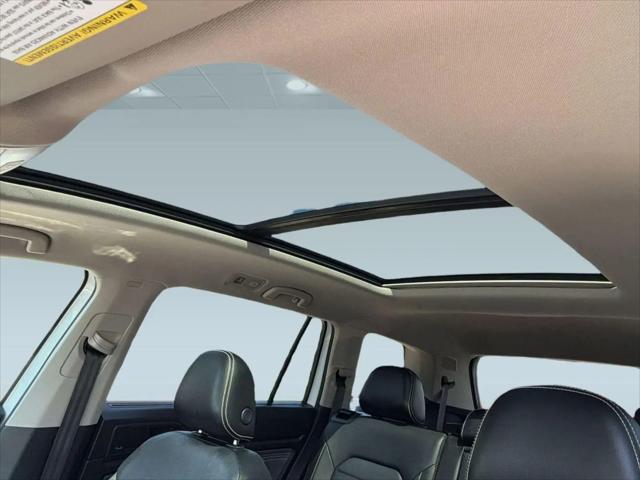 2022 Volkswagen Atlas 3.6L V6 SEL Premium R-Line