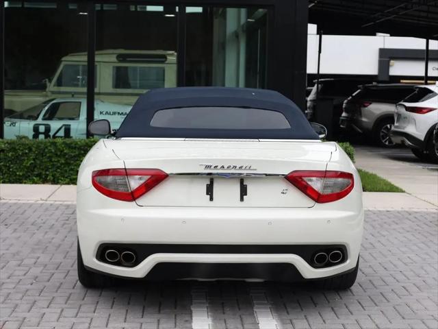 2011 Maserati GranTurismo Standard