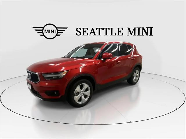 2020 Volvo XC40 T5 Momentum