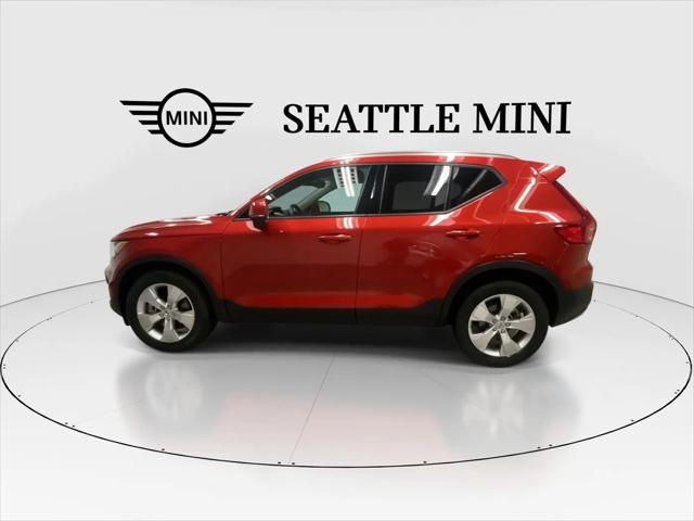 2020 Volvo XC40 T5 Momentum