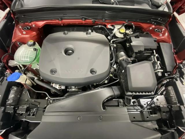 2020 Volvo XC40 T5 Momentum