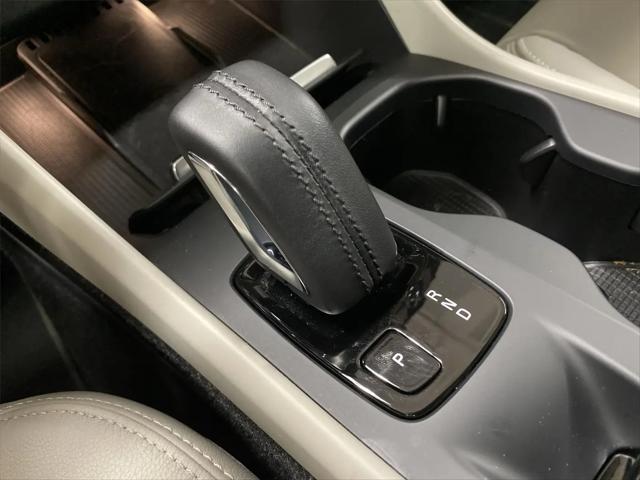 2020 Volvo XC40 T5 Momentum