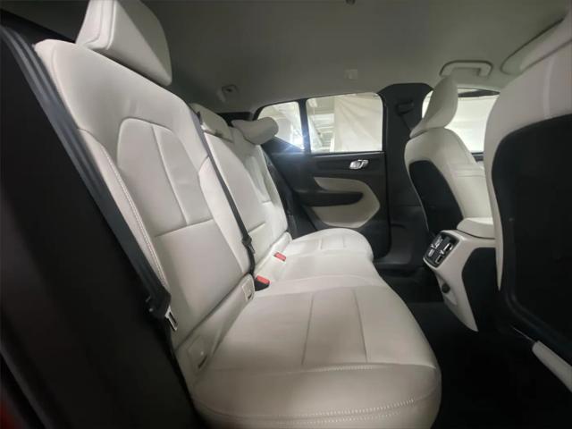 2020 Volvo XC40 T5 Momentum