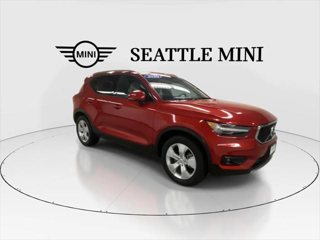 2020 Volvo XC40 T5 Momentum