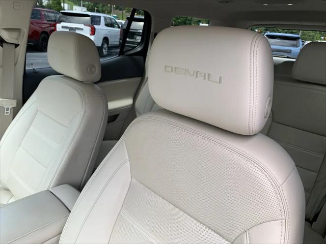 2023 GMC Acadia AWD Denali