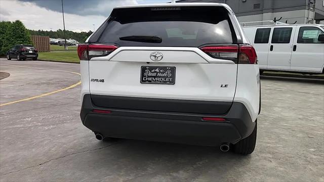2025 Toyota RAV4 LE