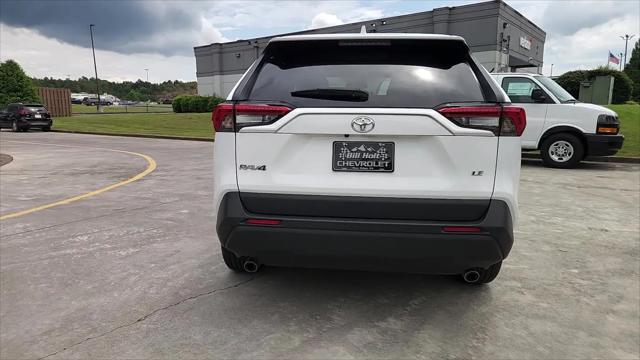 2025 Toyota RAV4 LE