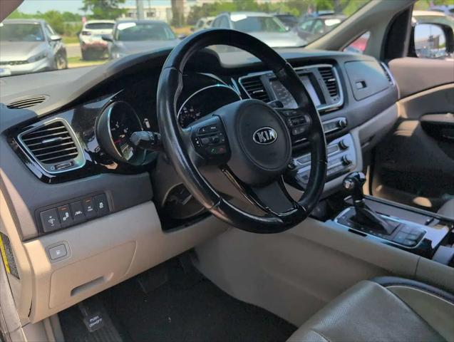 2016 Kia Sedona SX