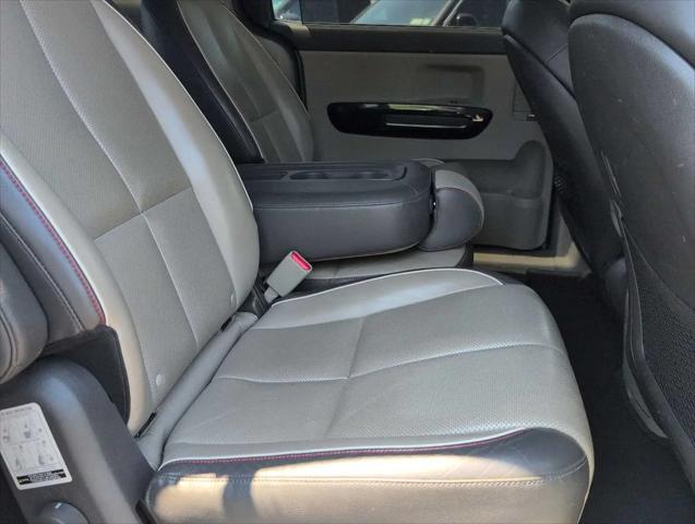 2016 Kia Sedona SX