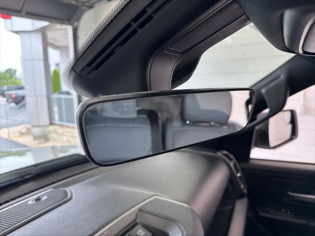 2025 Ram 1500 Tradesman Crew Cab 4x4 5'7" Box
