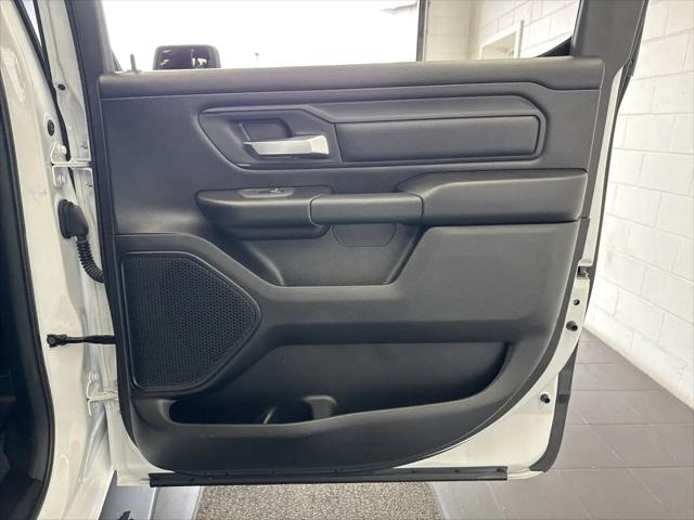 2025 Ram 1500 Tradesman Crew Cab 4x4 5'7" Box