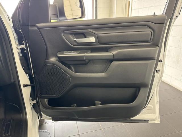 2025 Ram 1500 Tradesman Crew Cab 4x4 5'7" Box