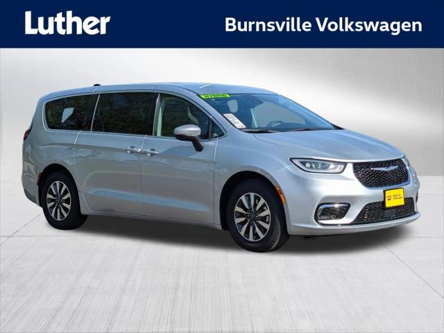 2023 Chrysler Pacifica Hybrid Touring L for sale in Burnsville, MN